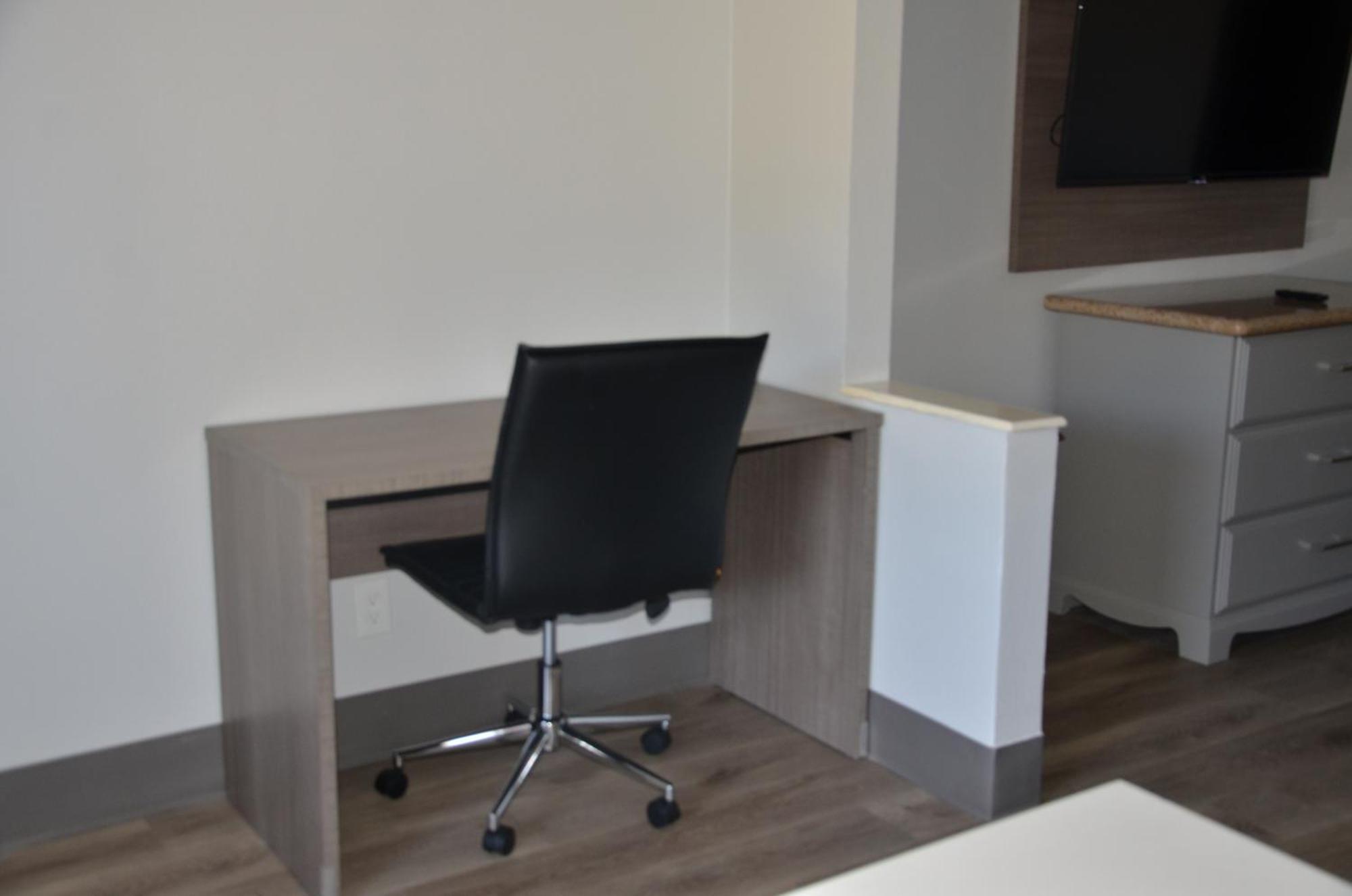 Baymont Suites Covington Exteriör bild